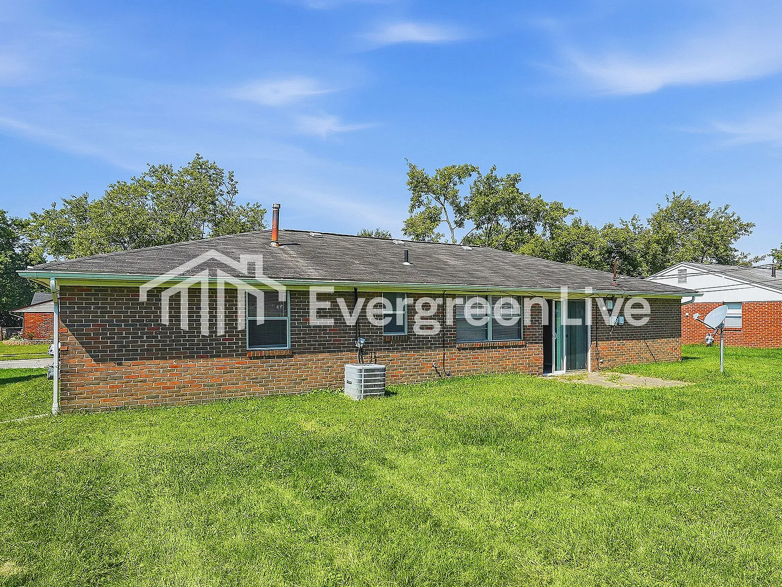 3 bed, 2.0 bath, 1140 sqft, $1,845 — Photo 4
