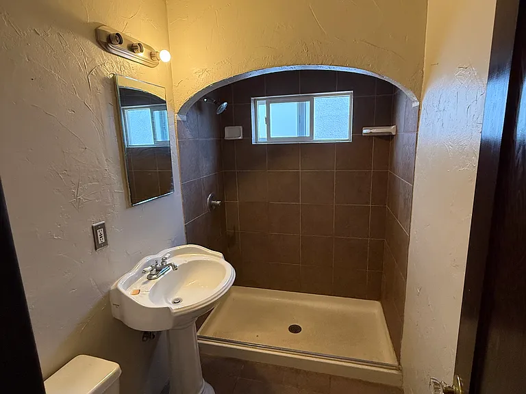 4032 Wabash Ave — Photo 11