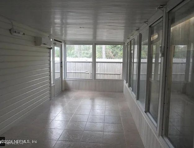 3 bed, 1356 sqft, $2,100 — Photo 3