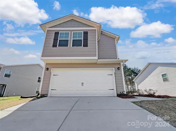 13400 Circle Dr, Charlotte, NC 28262