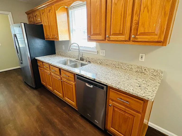 2102 Harrell Dr — Photo 3