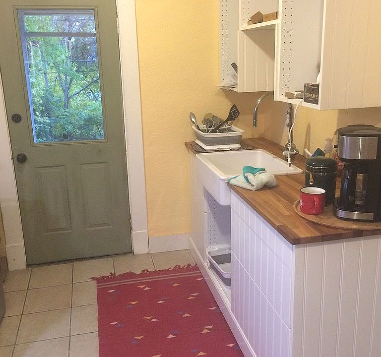 1st image of 2835 Peery Ave