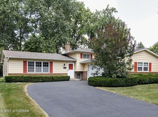 29 Bluebird Ln, Naperville, IL 60565