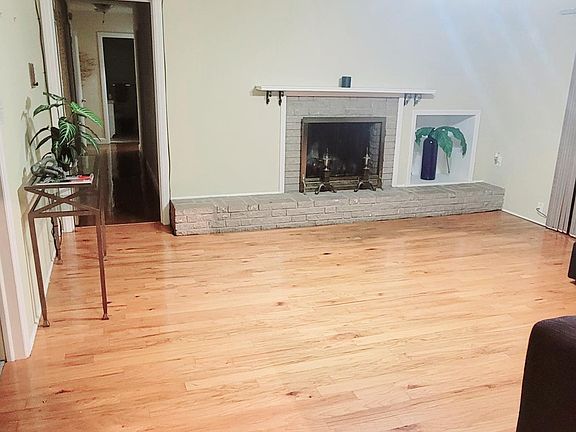 5th image of 4737 Fairfax Dr