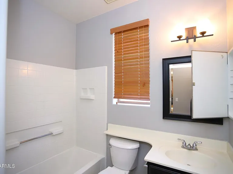 2840 S Miller Dr — Photo 19
