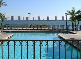 1060 Lake Shore Dr APT 103, Lake Park, FL 33403