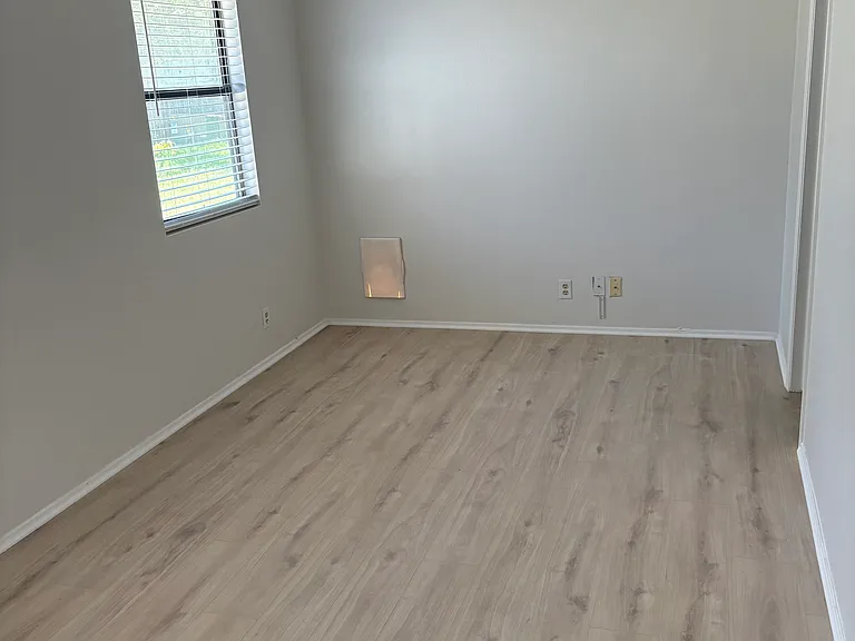 4009 Hillside Dr — Photo 14