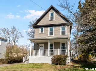 152 Stonybrook Rd, Stratford, CT 06614
