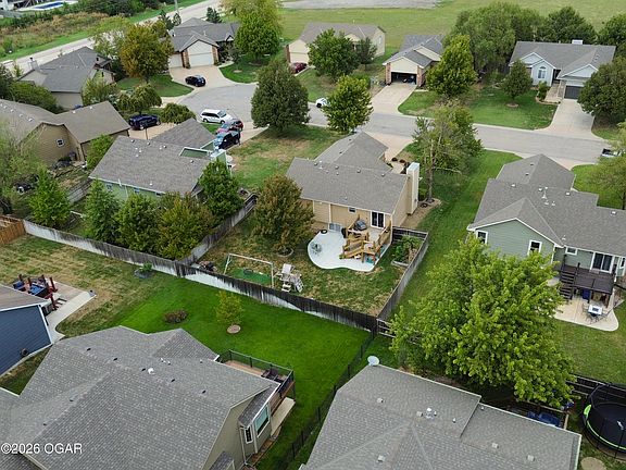 4th image of 1601 W Savage Ct