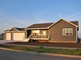 60 Mulberry Loop, Minot, ND 58703