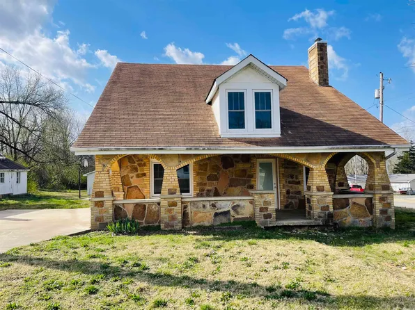 211 W Campus St, Marshall, AR 72650