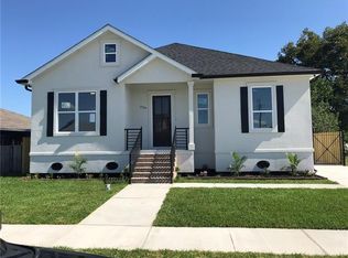 3701 Lyndell Dr, Chalmette, LA 70043
