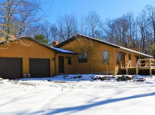 9199 Wilson Ct, Tobyhanna, PA 18466
