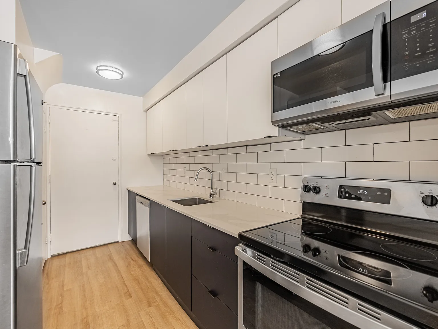 2 Clement Road, 11-31 Sedgeley Drive — Photo 2