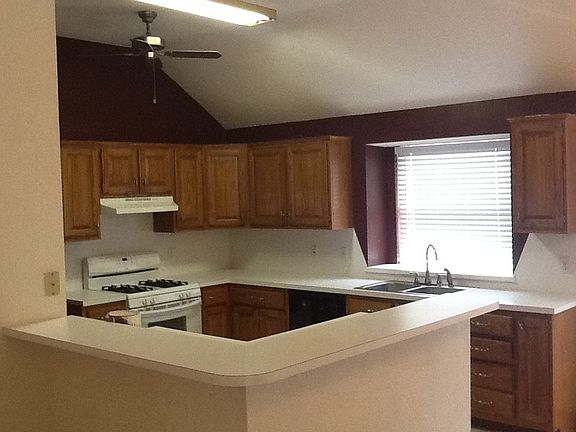 2nd image of 6600 NW 131st St