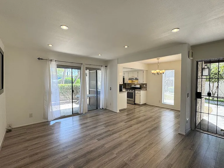 6878 Navajo Rd #25 — Photo 10