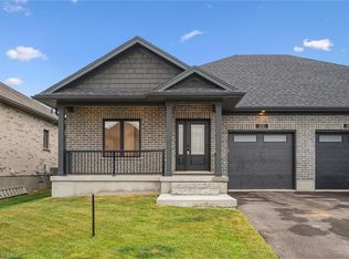 102 S Parkwood Blvd, Woolwich, ON