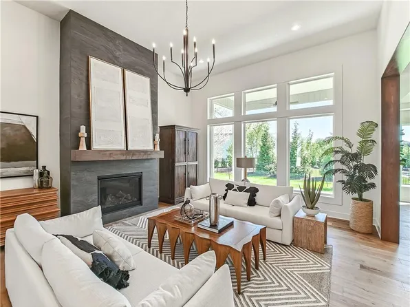 12395 S Hastings St, Olathe, KS 66061