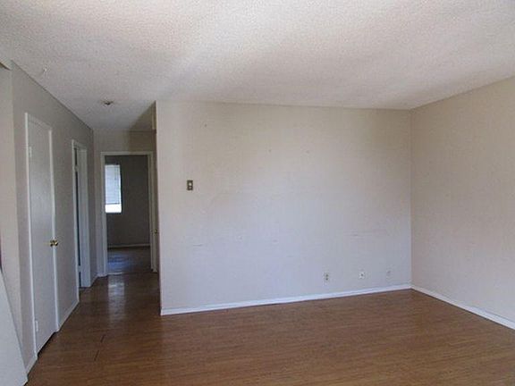 4th image of 1510 38th St APT 3