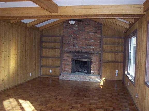 3rd image of 13360 Dronfield Ave