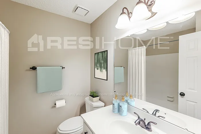 1028 Independence Ct — Photo 13