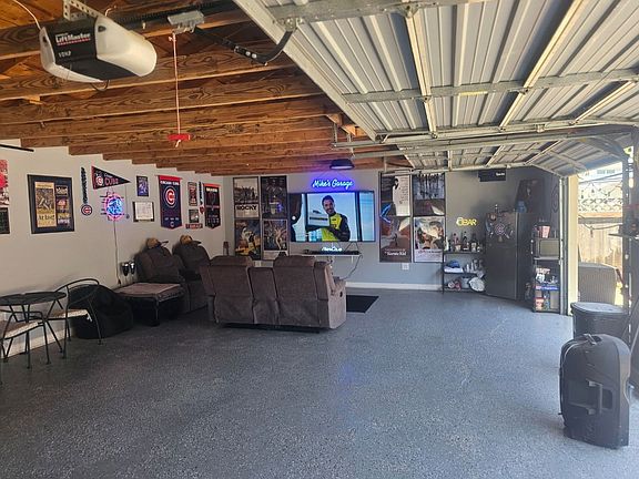 3rd image of 4420 Oak Park Ave