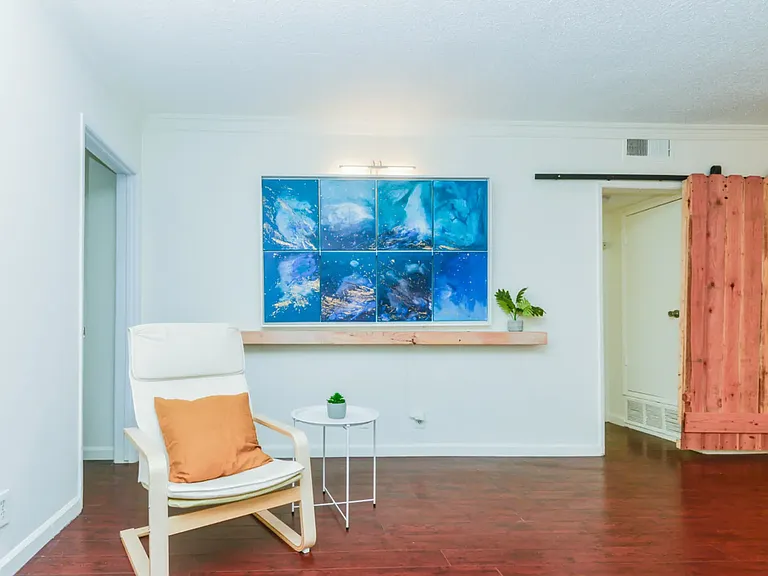 2042 S Corning St #B2 — Photo 18