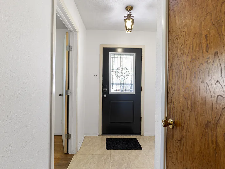 4765 Stallcup Dr — Photo 4