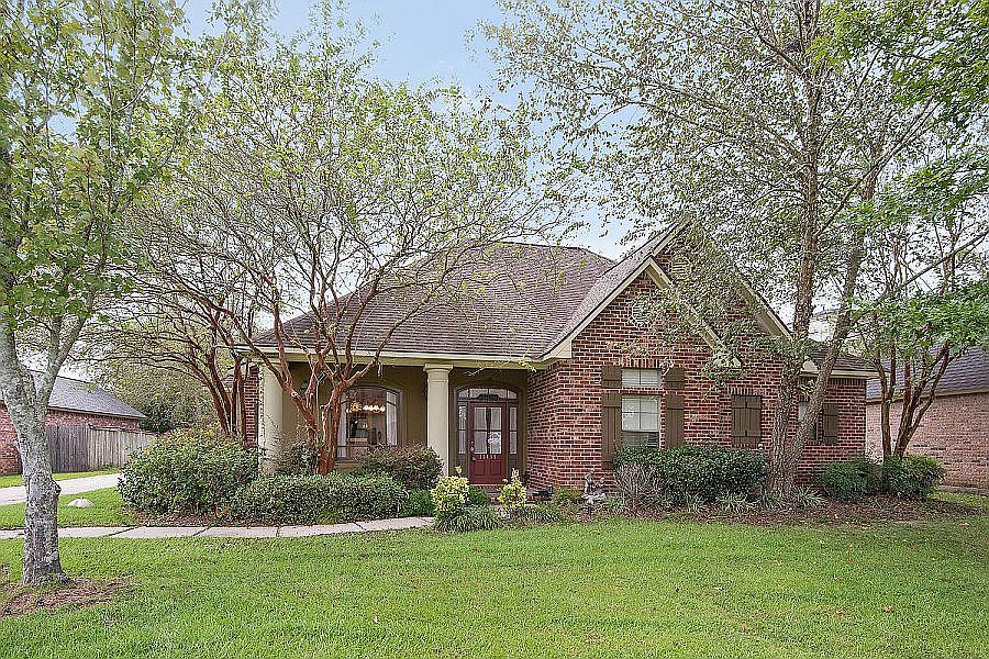 1st image of 16459 Majestic Oak Dr