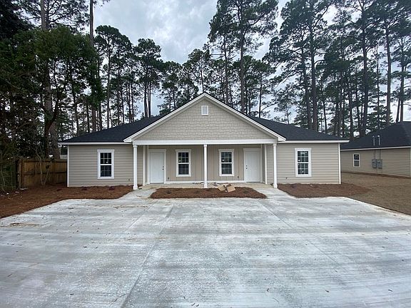 3rd image of 2304 Mimosa Dr