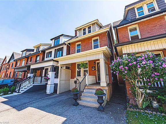 3rd image of 30 Cumberland Ave