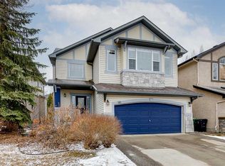 96 E Chapala Sq SE, Calgary, AB T2X 3T5