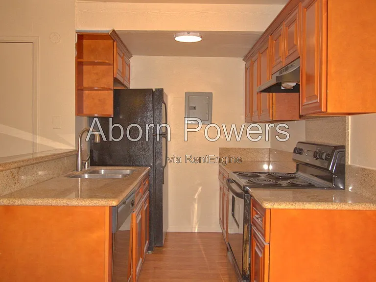 2608 T St #2 — Photo 5