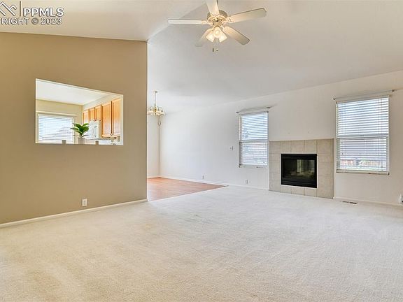 3rd image of 9383 Royal Melbourne Cir