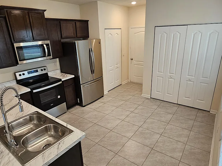 7683 Legacy Trl — Photo 6