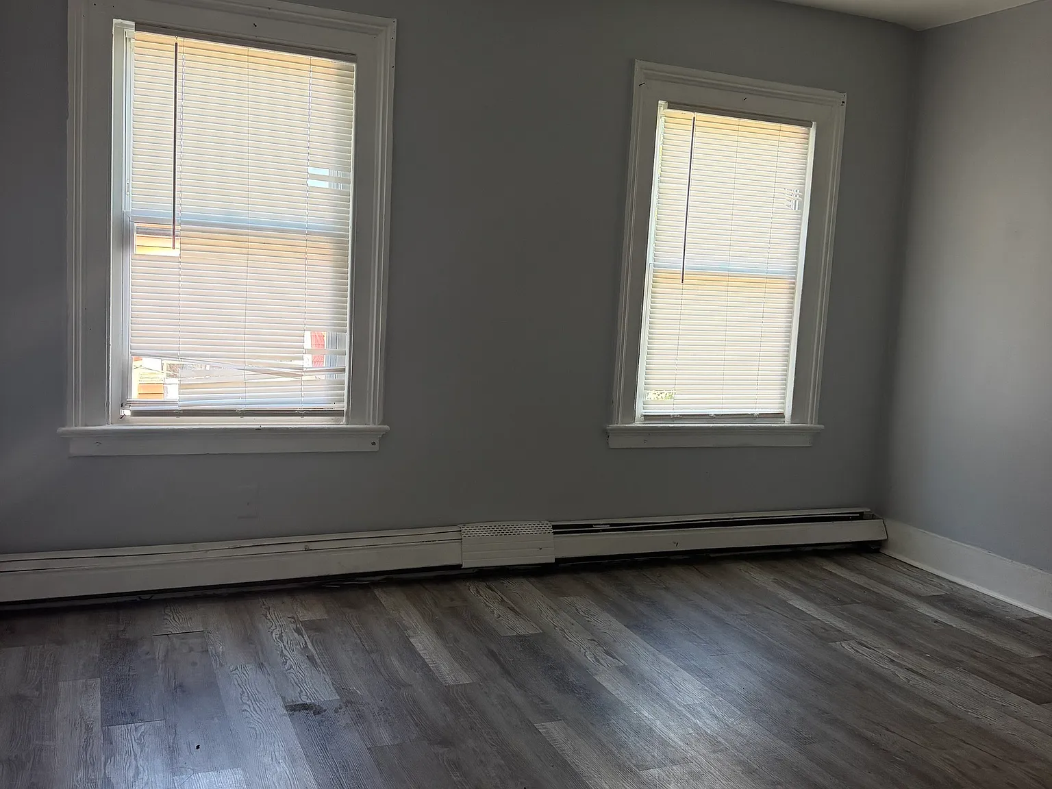2 bed, 1.0 bath, 2634 sqft, $1,300 — Photo 1