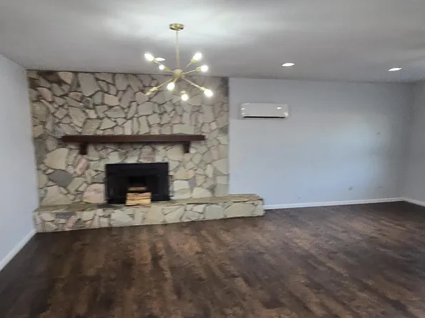 726 Miles Dr, Panama City, FL 32404
