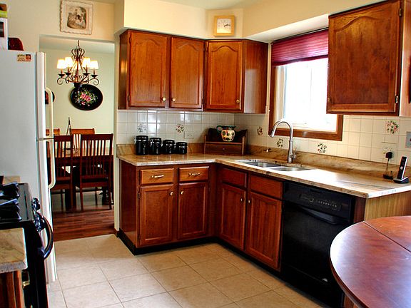 5th image of 321 Abbey Ln