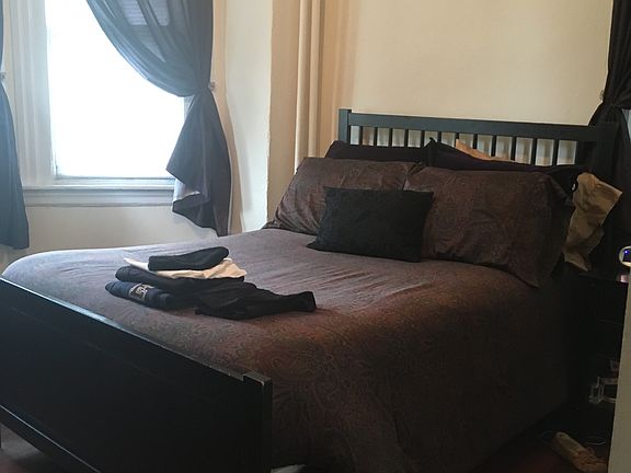 5th image of 2310 Pine St APT 201