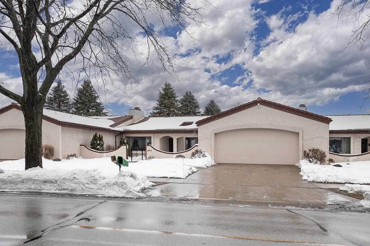 1424 East CAPITOL DRIVE, Appleton, WI 54911 Zillow