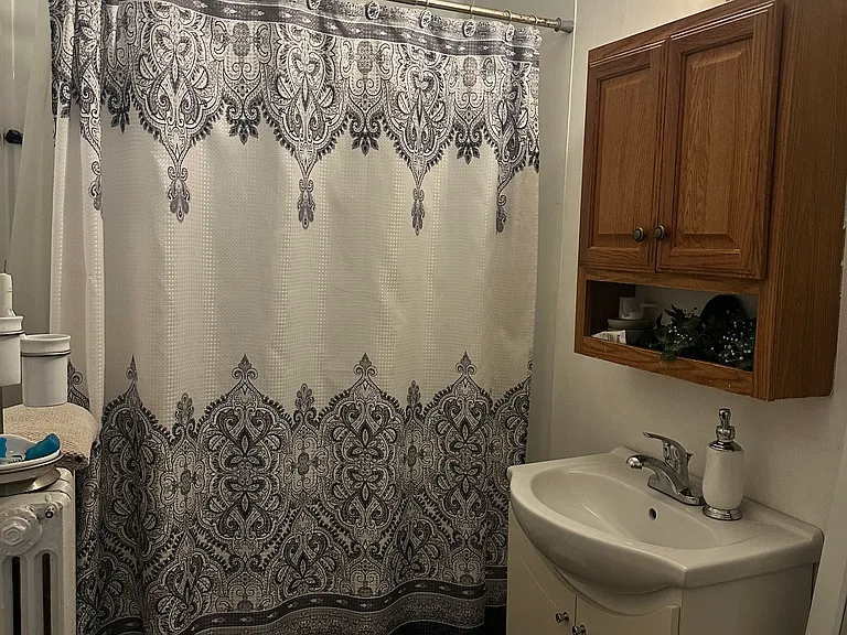 141 N Park Ave #2 — Photo 6