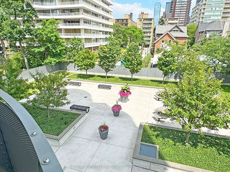485 Huron St #406 — Photo 22
