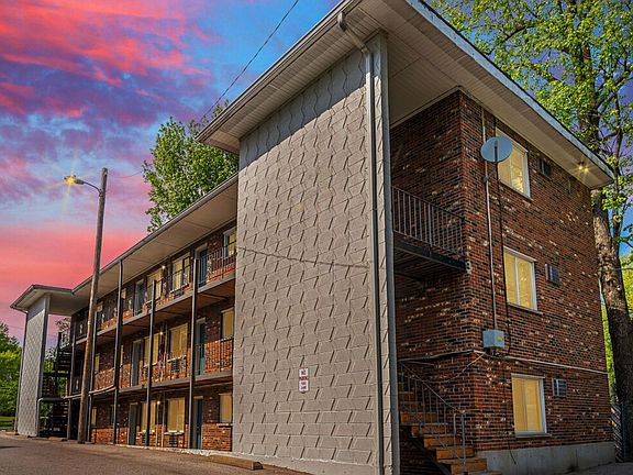 2nd image of 3320 Greenwood Blvd #8