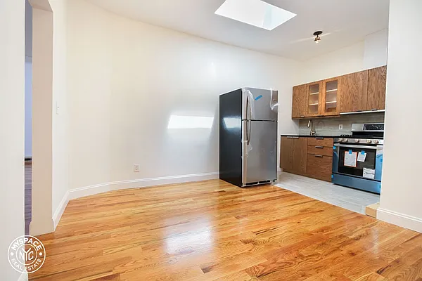 Rented by MySpaceNYC | media 1