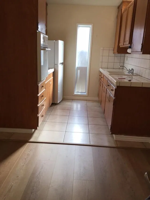 2 bed, 850 sqft, $3,300 — Photo 2