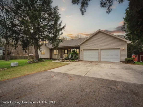2711 Pine Tree Rd, Holt, MI 48842