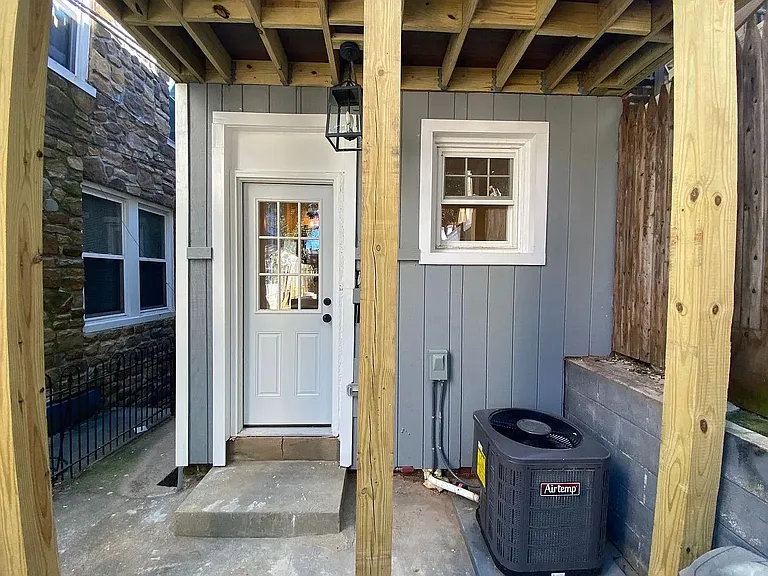 445 Manor St — Photo 27