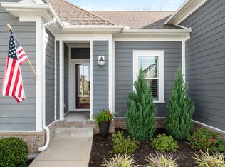 6449 Desmond Ave, Murfreesboro, TN 37128
