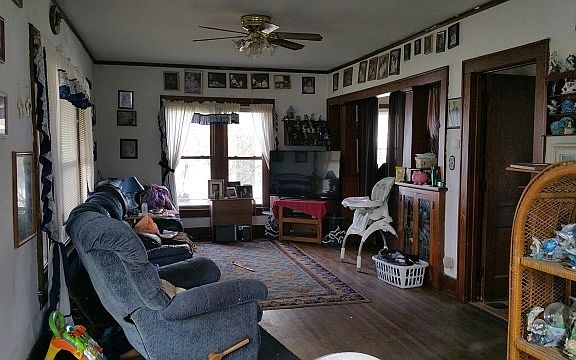 3rd image of 1300 E Washington St