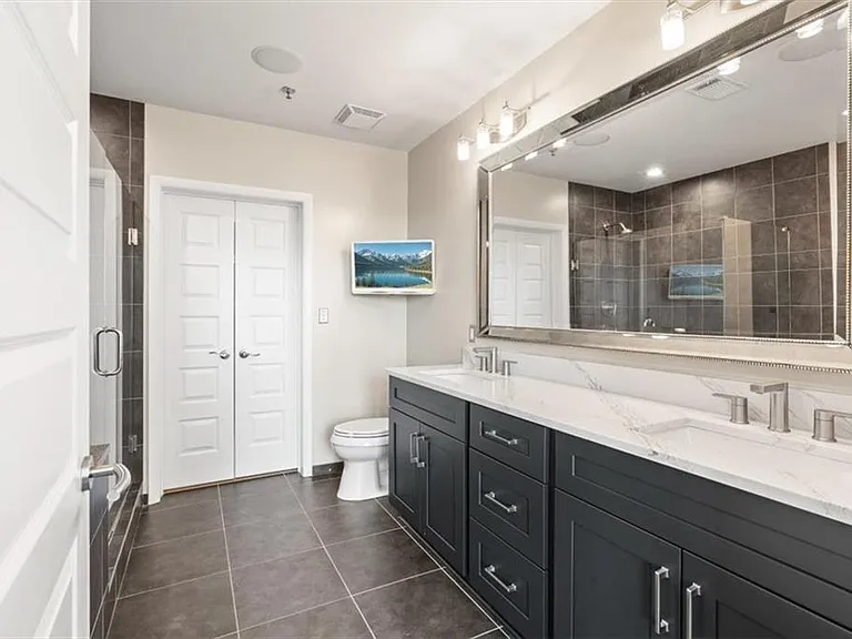 1080 Peachtree St NE #2110 — Photo 21